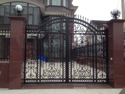 這才是鐵藝大門的正確打開方式！