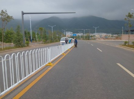 道路護欄哪家好？